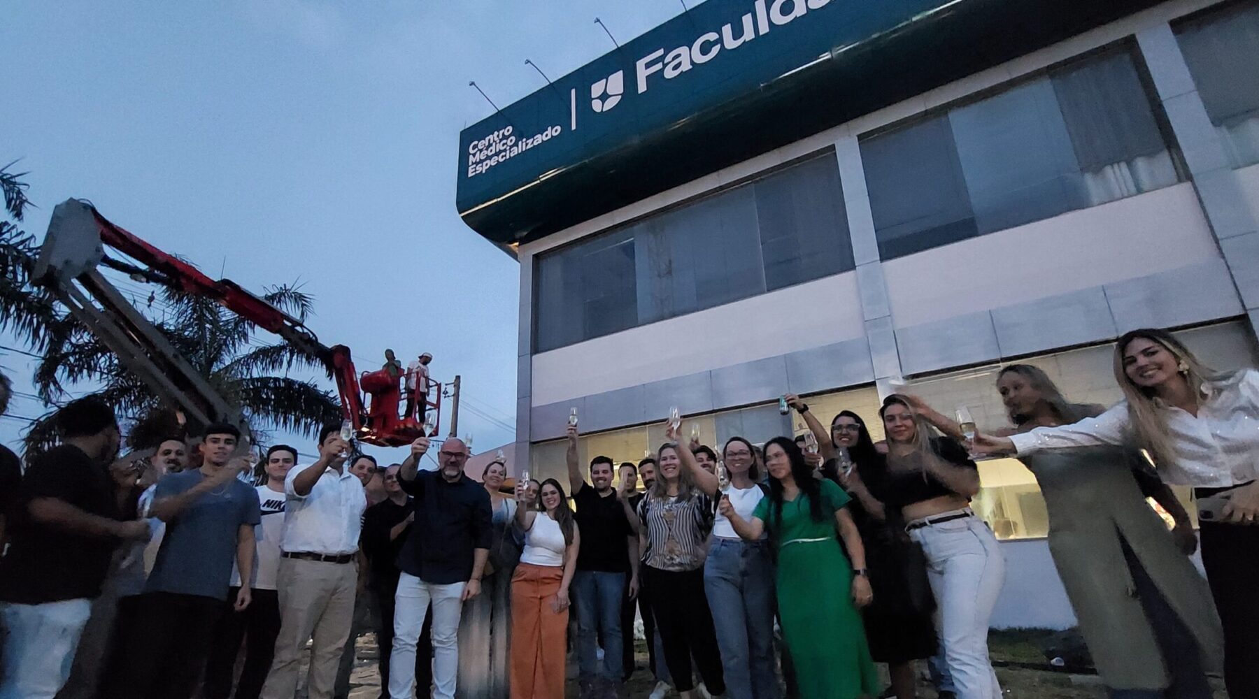 Alunos da Faculdade de Medicina celebram novo Campus Clínico
Foto: divulgação